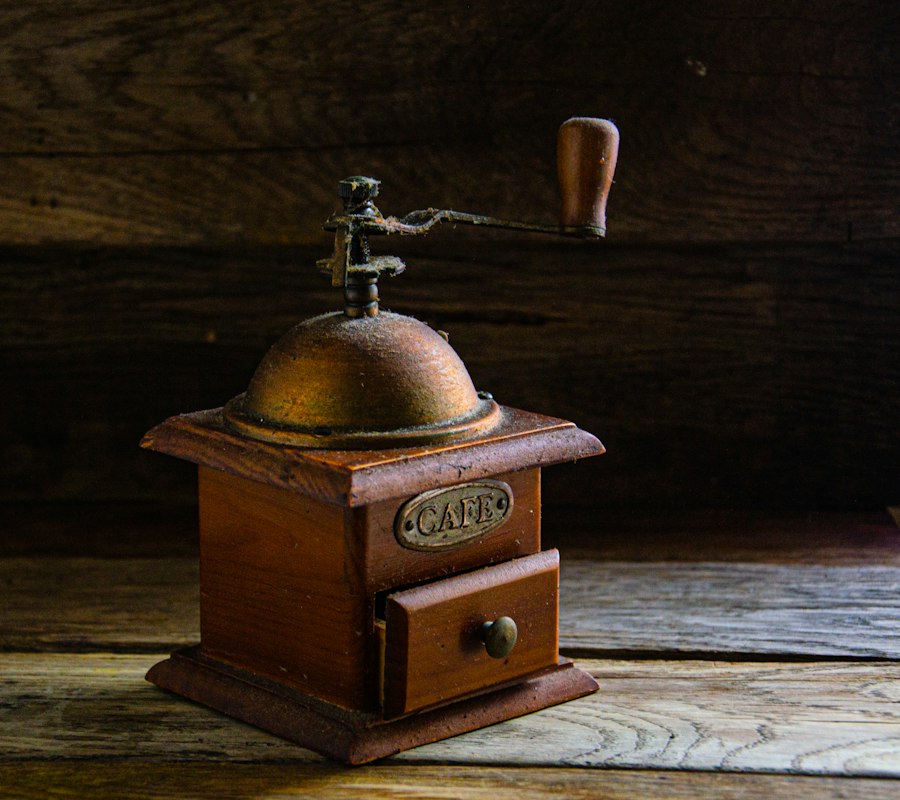 Manual Coffee Grinding Technique